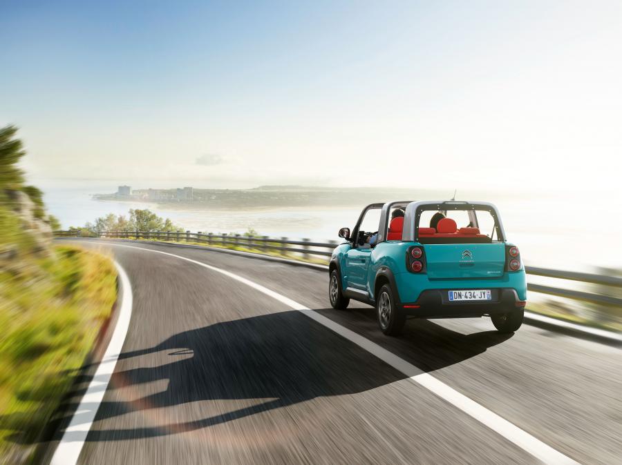  Citroen E-Mehari 2016 года  (фото 2 из 33)